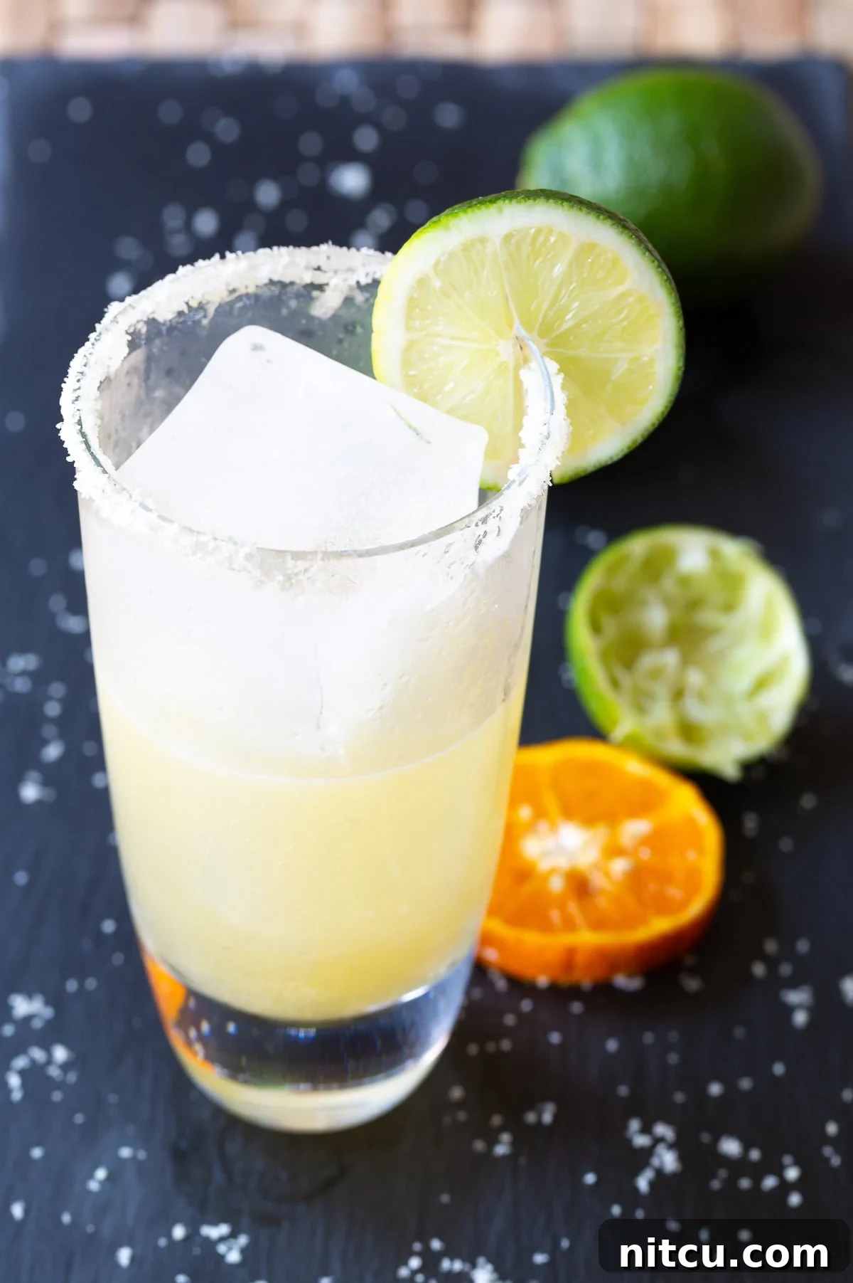 A large glass of the best homemade margarita, perfectly garnished and ready to be enjoyed.