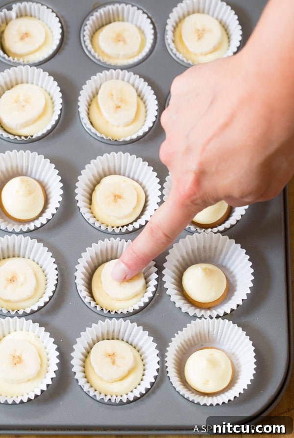 Best Mini Banana Cream Pie Recipe (Banana Pudding Tarts) on ASpicyPerspective.com 