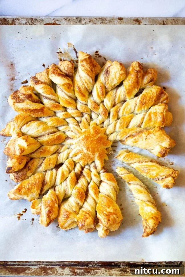 Quick Holiday Idea: Easy 4-Ingredient Sunburst Puff Pastry Pull Apart Bread