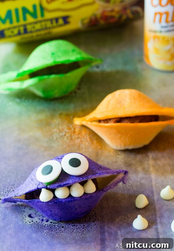 Simple Chocolate Taco Monsters for Halloween! Dessert for Parties