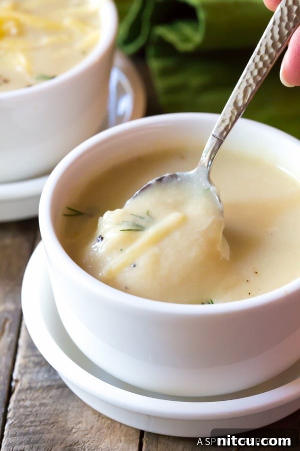 LOVE! Irish Creamy Cauliflower Soup Recipe for Saint Patrick's Day - a hearty, smooth, and utterly delicious dish.