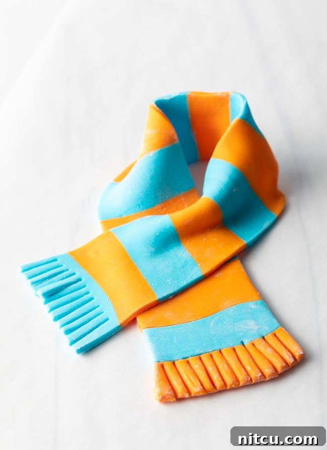 Fondant scarf.